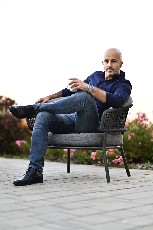 Rob Toth, garden chair, colour